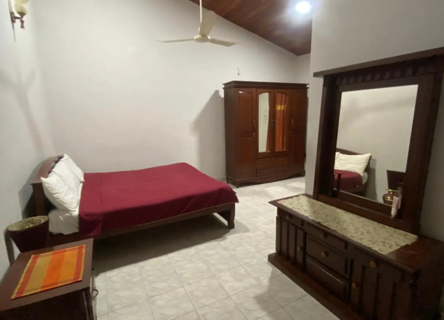 קנדי Dili'S Home Stay סרי לנקה